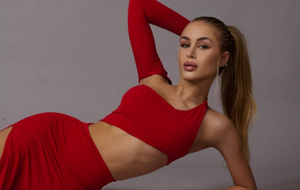 Nicole Simeone - Gallery